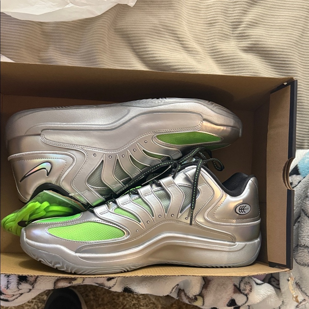 Nike KD. KD18 EYBL NEW IN BOX NO TOP SIZE 14